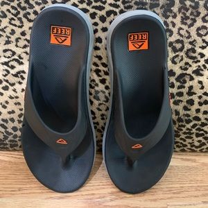 Reef Sandals - Men’s 8 - dark gray/black - used